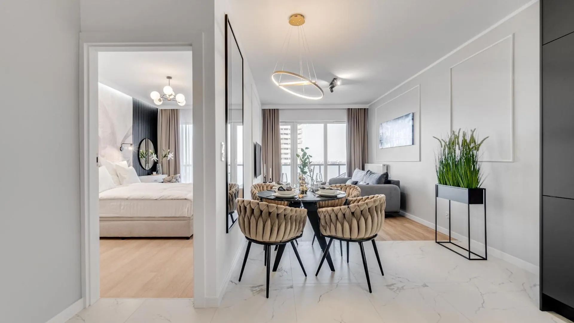 Apartment Rent Invest - Quorum Apartamenty Parking Klimatyzacja Wroclaw