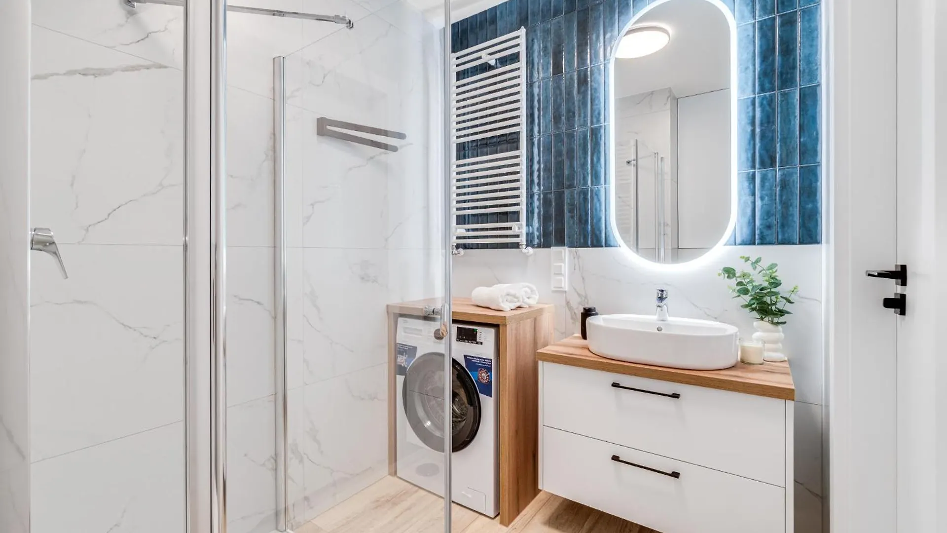Rent Invest - Quorum Apartamenty Parking Klimatyzacja Wroclaw
