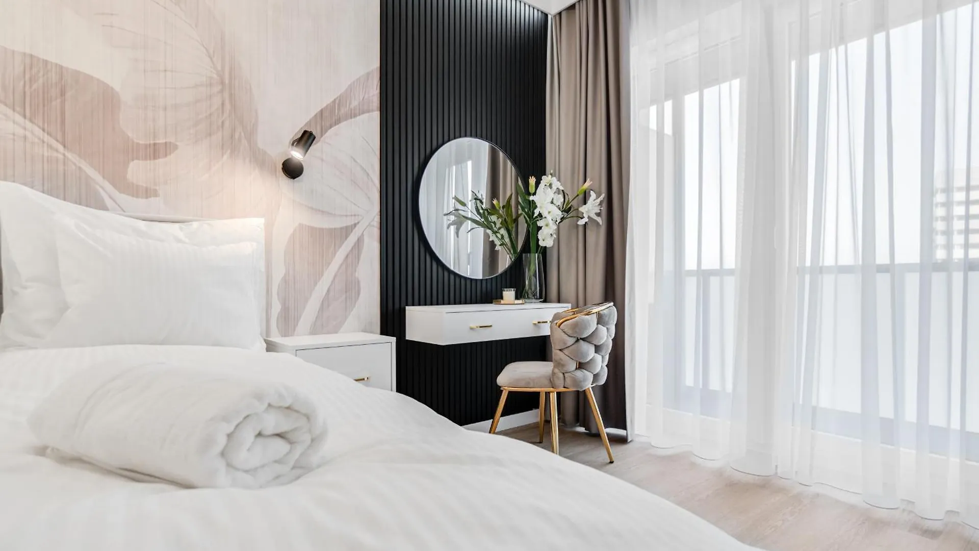Rent Invest - Quorum Apartamenty Parking Klimatyzacja ヴロツワフ