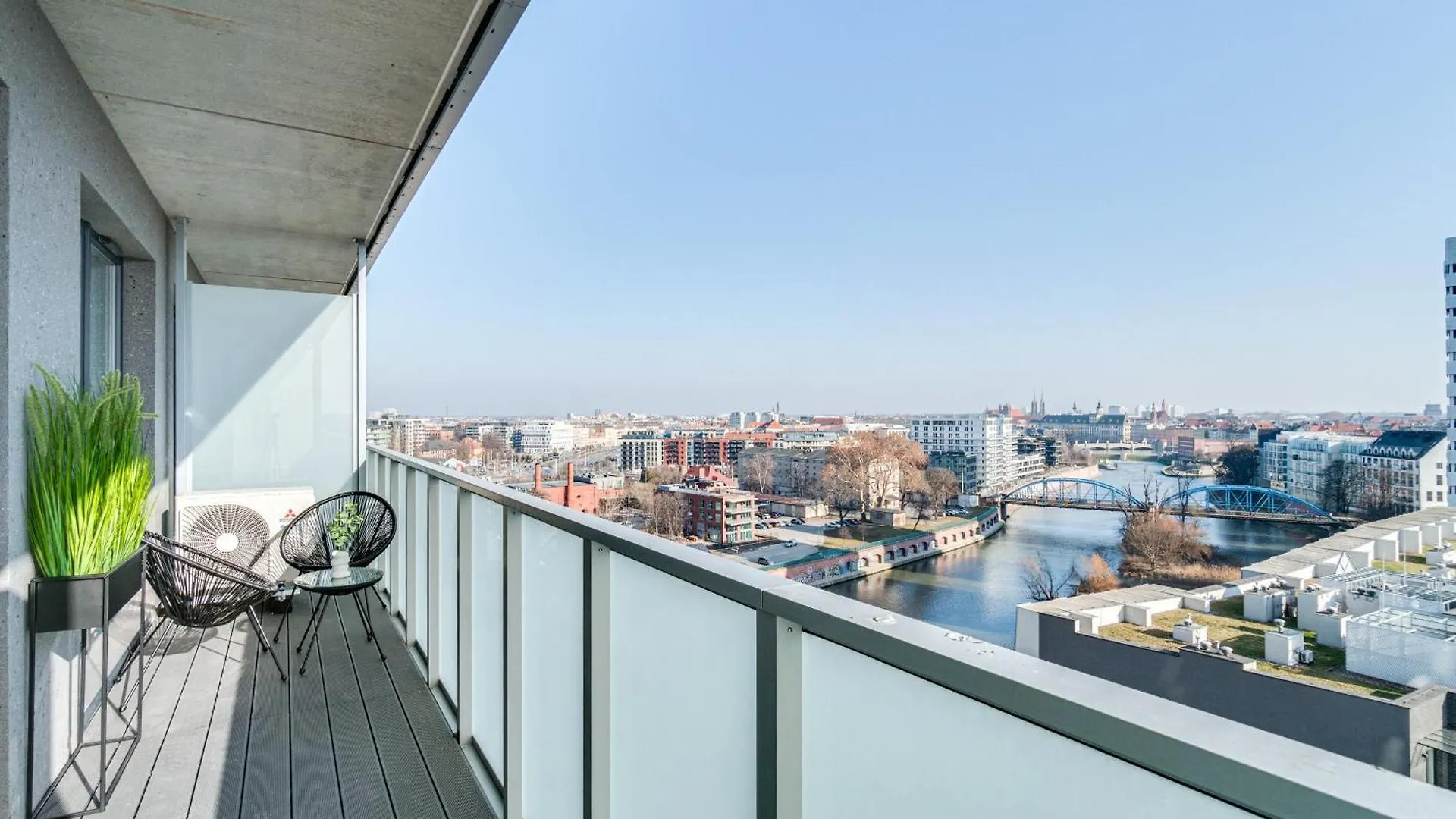Rent Invest - Quorum Apartamenty Parking Klimatyzacja Wroclaw 0*,