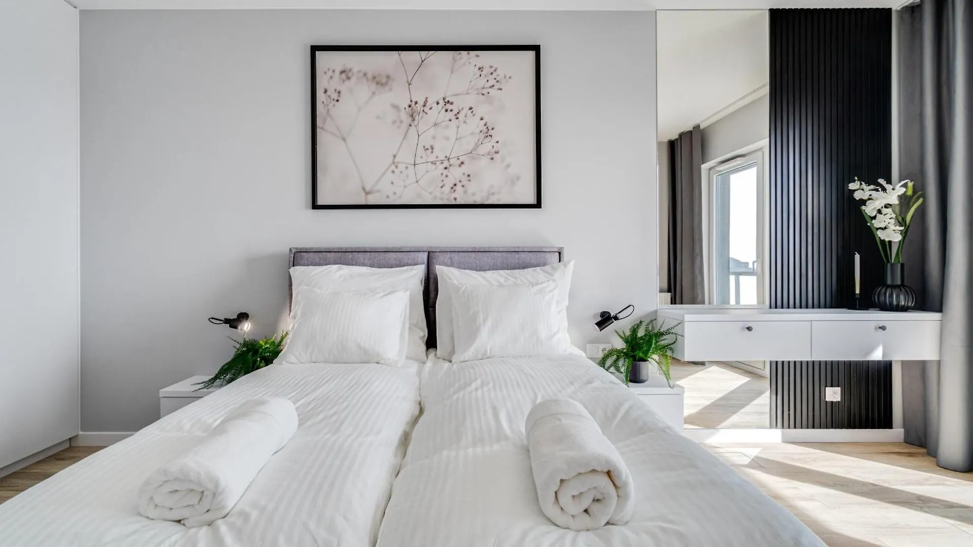 Rent Invest - Quorum Apartamenty Parking Klimatyzacja ヴロツワフ アパート