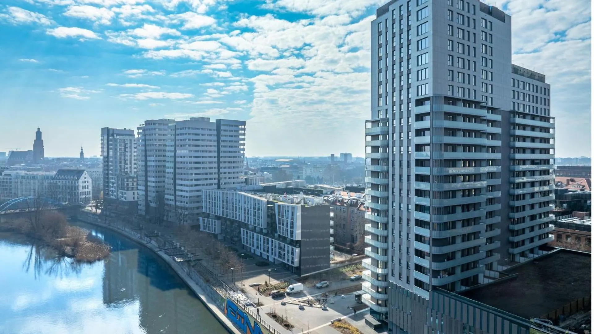 Rent Invest - Quorum Apartamenty Parking Klimatyzacja Wroclaw