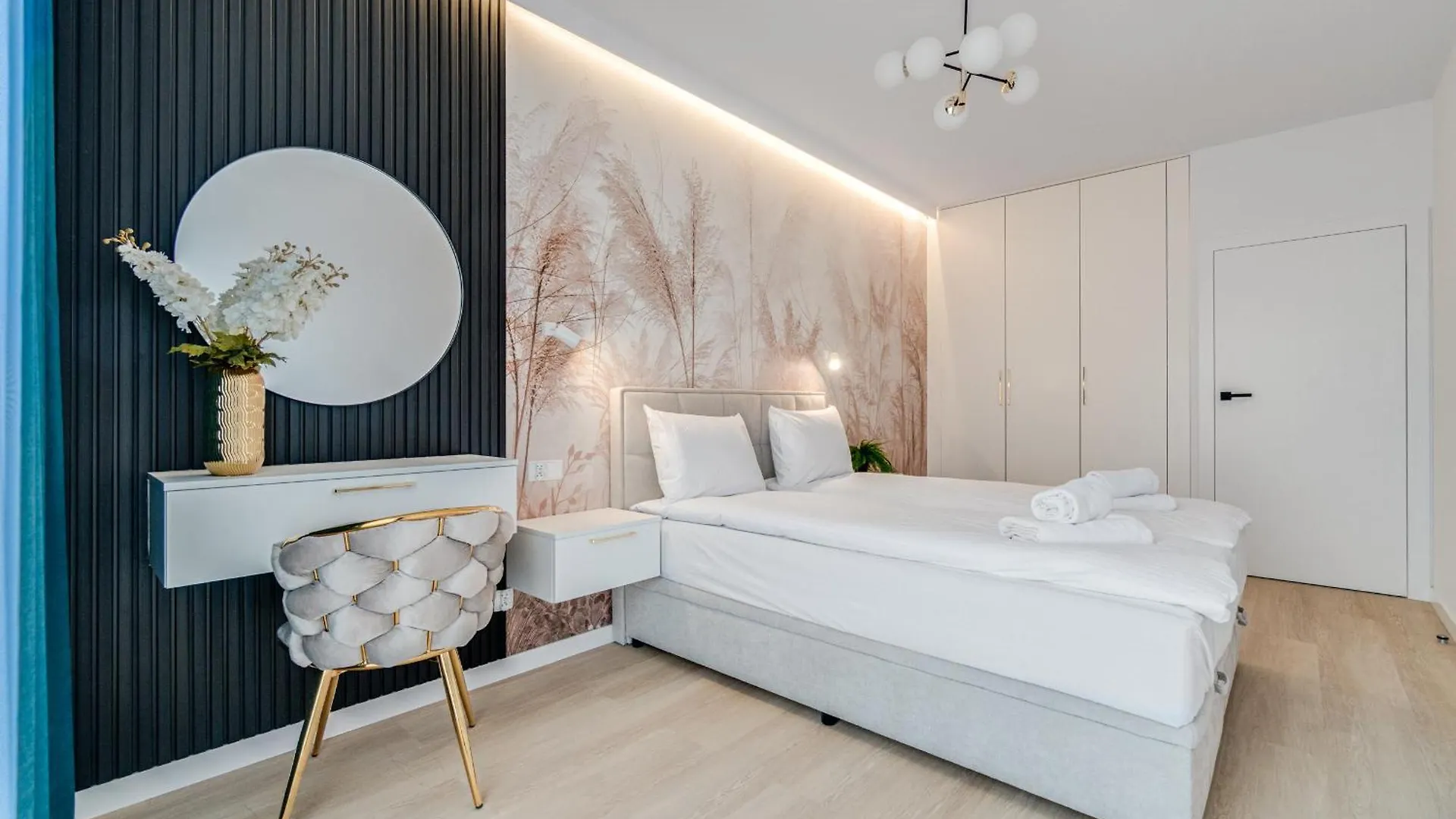 Rent Invest - Quorum Apartamenty Parking Klimatyzacja Wroclaw