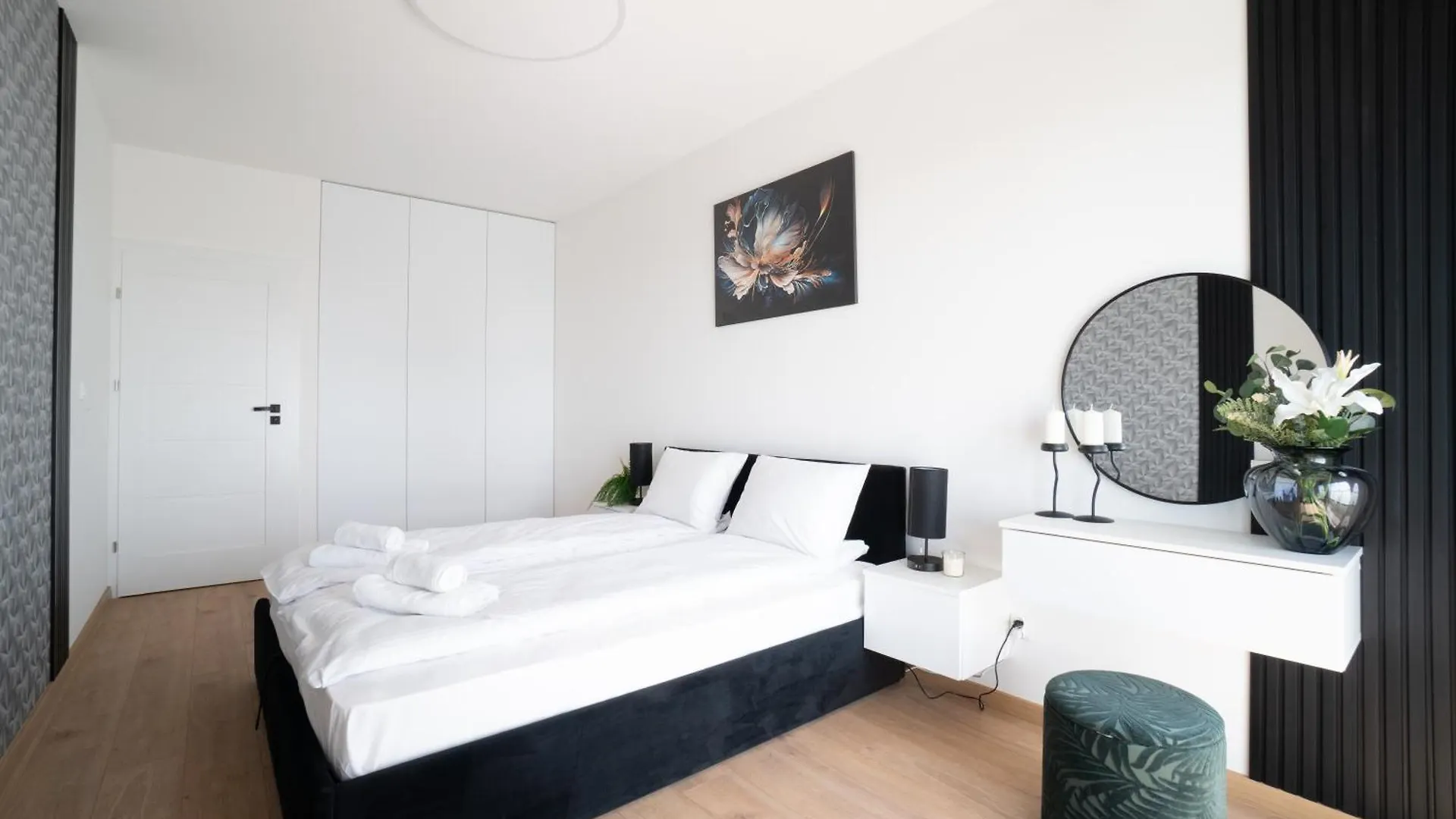 Rent Invest - Quorum Apartamenty Parking Klimatyzacja Wroclaw 0*,  Poland