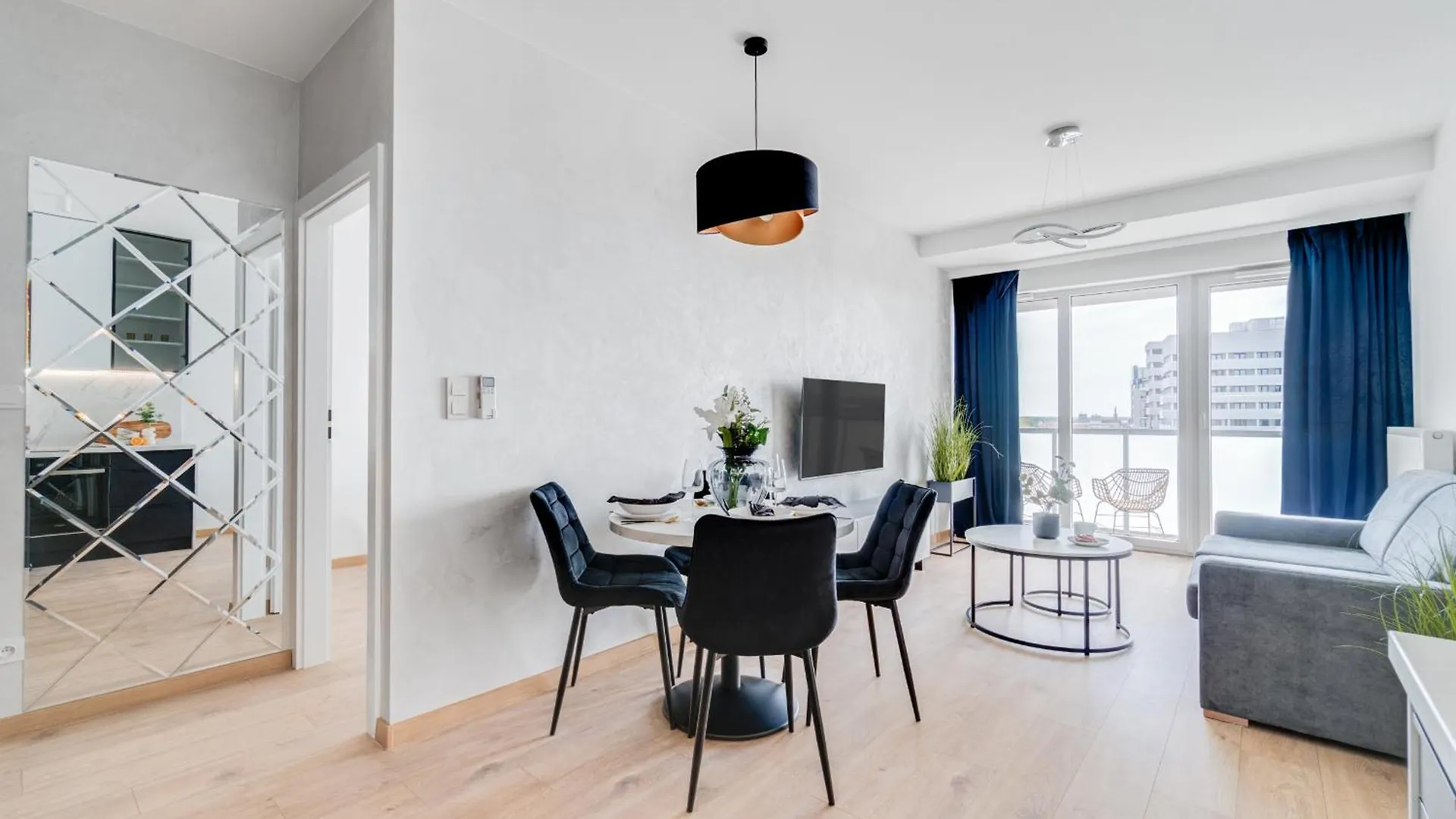 Rent Invest - Quorum Apartamenty Parking Klimatyzacja ヴロツワフ