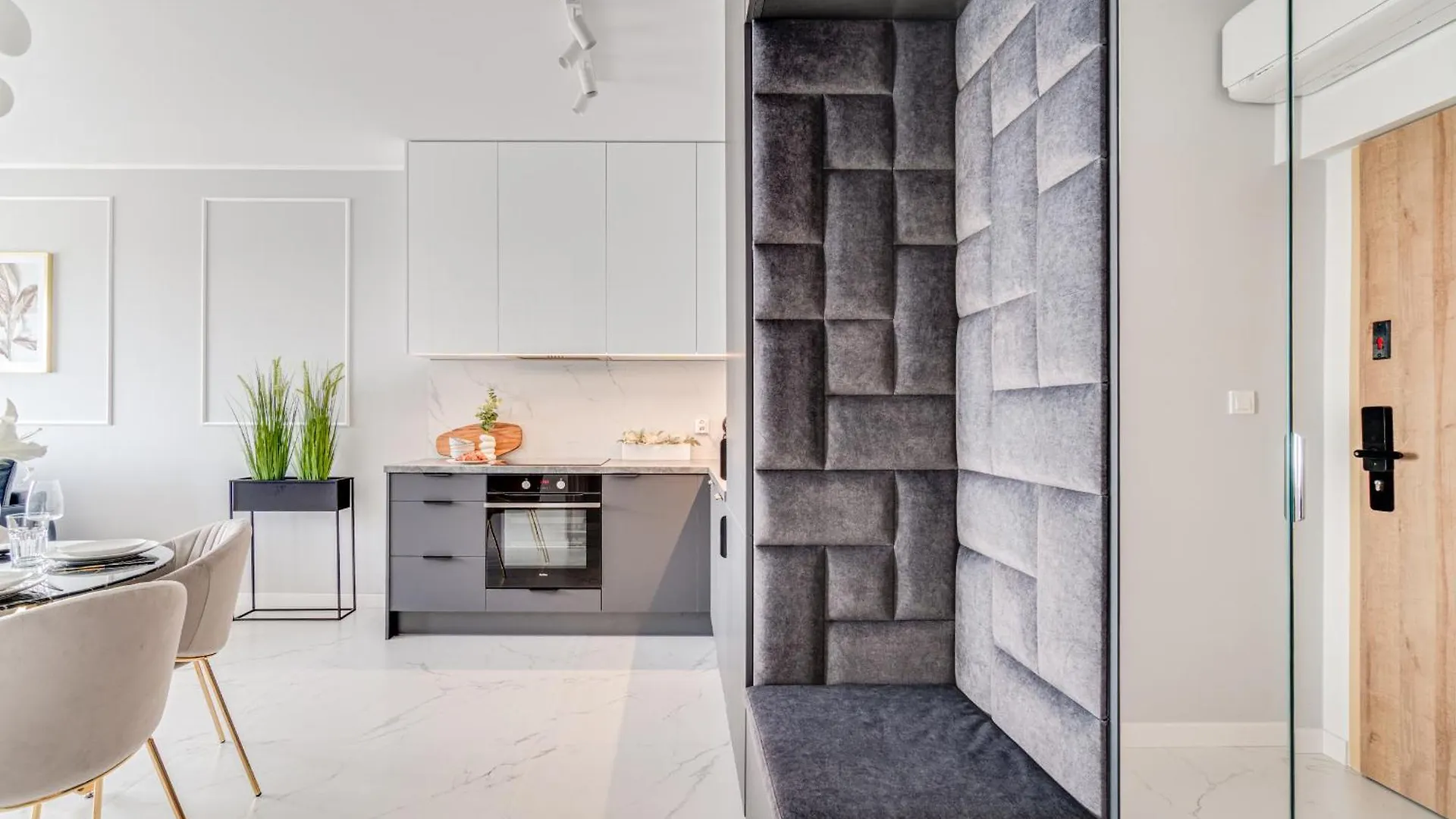 Rent Invest - Quorum Apartamenty Parking Klimatyzacja ヴロツワフ 0*,